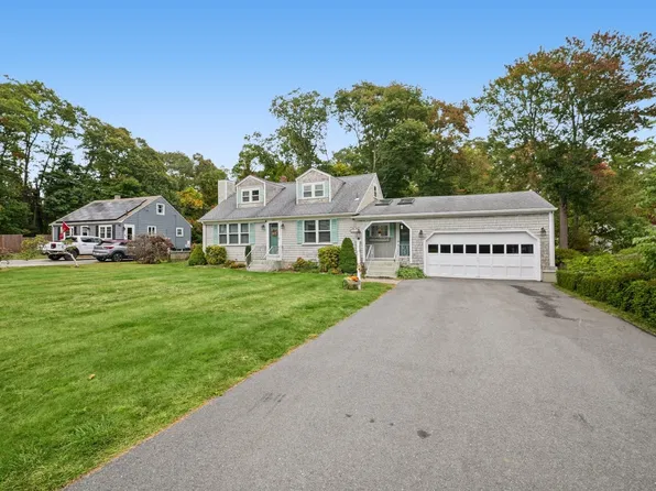 420 Crandall Rd, Tiverton, RI 02878
