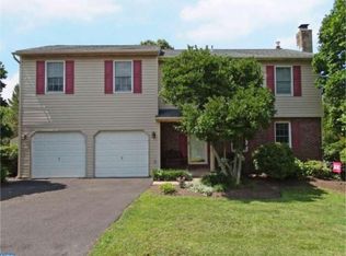 49 Canton Ln, Langhorne, PA 19047