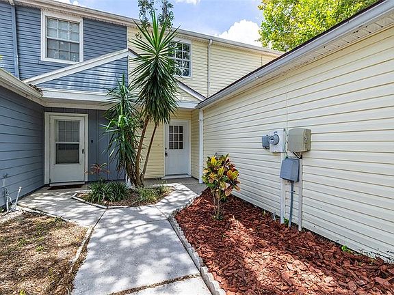 2nd image of 6211 Oak Cluster Cir