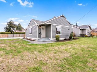 312 S 17th St, Lynden, WA 98264