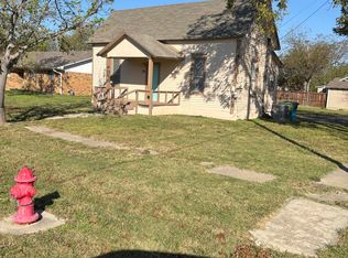703 Bolivar St, Sanger, TX 76266