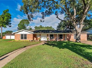 2017 David Dr, Fort Worth, TX 76111