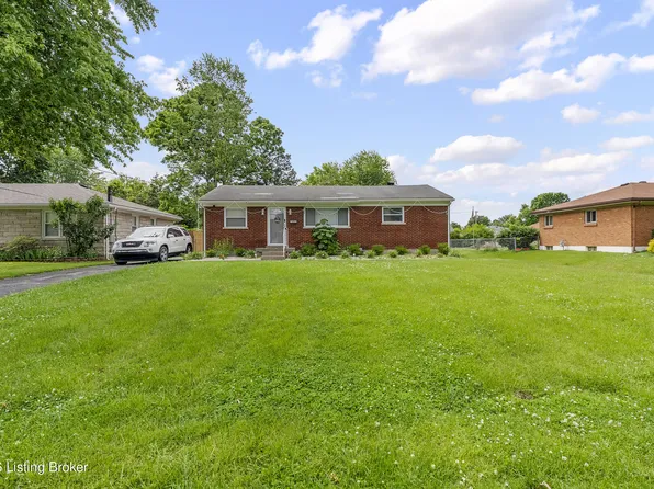 7802 Bluebonnet Rd, Louisville, KY 40258