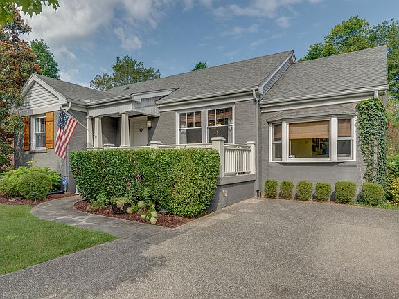 2nd image of 108 Lafayette Ct