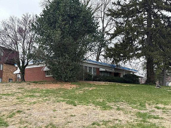 3rd image of 2 Notre Dame Hls