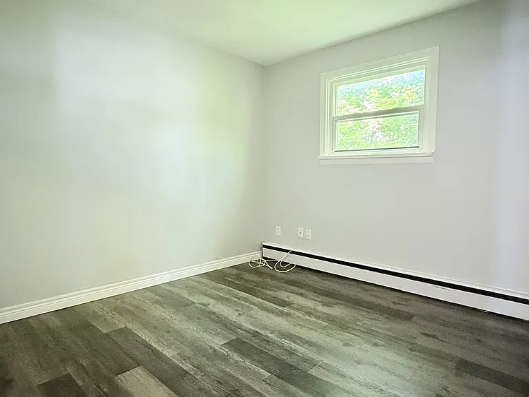 537 Confederation St #1 — Photo 8