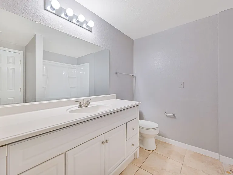 23580 Walden Center Dr #305 — Photo 12