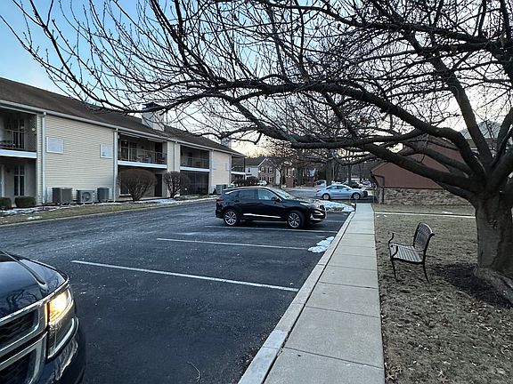 2nd image of 113 Valley Greene Cir