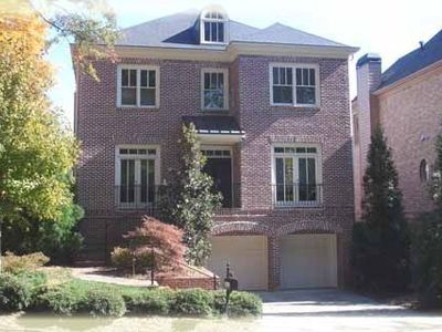 2379 Colonial Dr, Atlanta, GA, 30319