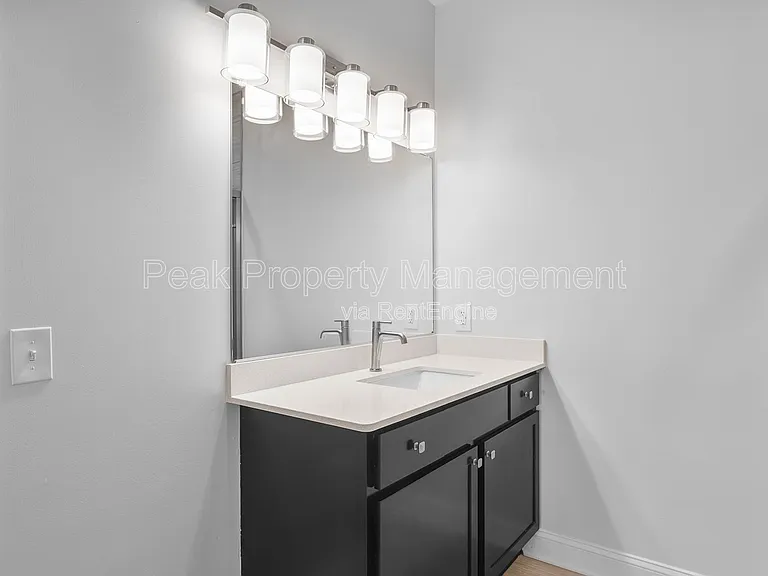 801 Virginia Center Pkwy — Photo 72