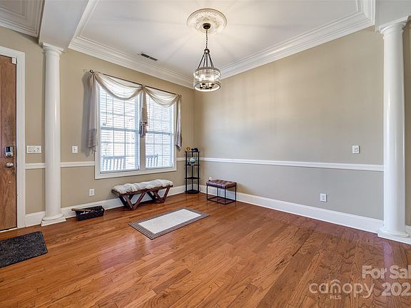 4th image of 4103 Belle Meade Cir