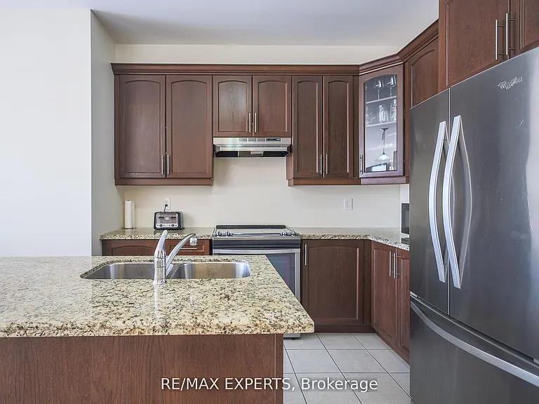 27 Hogan Manor Dr — Photo 9