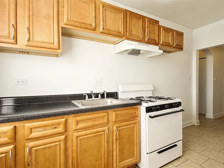 6104 S Campbell — Photo 18