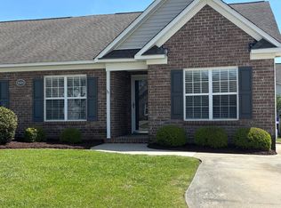 2321 Saddleback Dr #B, Winterville, NC 28590