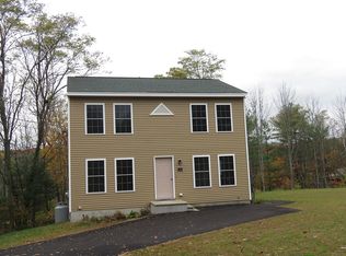 11 Woodward Ln, Falmouth, ME 04105