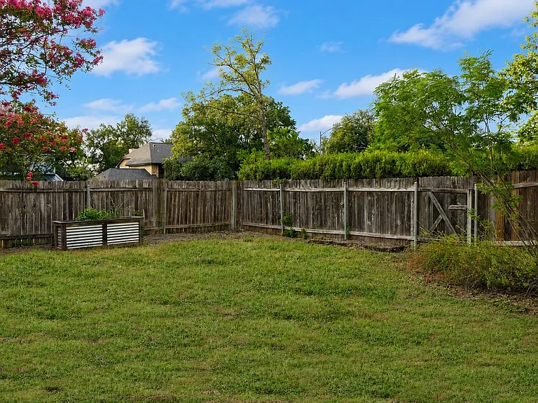 8417 Avocet Dr — Photo 20