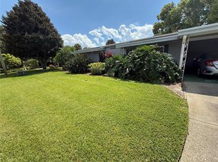 2319 Vindale Rd, Tavares, FL 32778