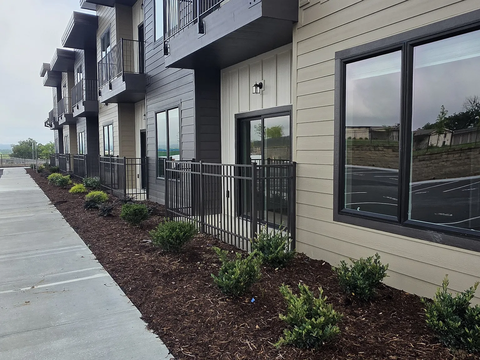 1 bed, 550 sqft, $1,275 — Photo 2