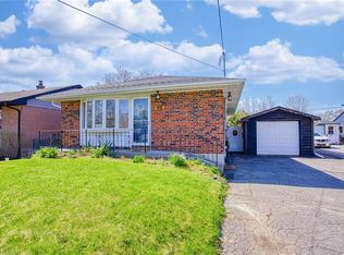 90 Prince Charles Dr, Halton Hills, ON L7G 3V4
