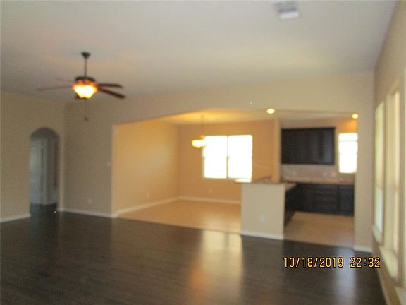 5th image of 2416 Longmeadow St