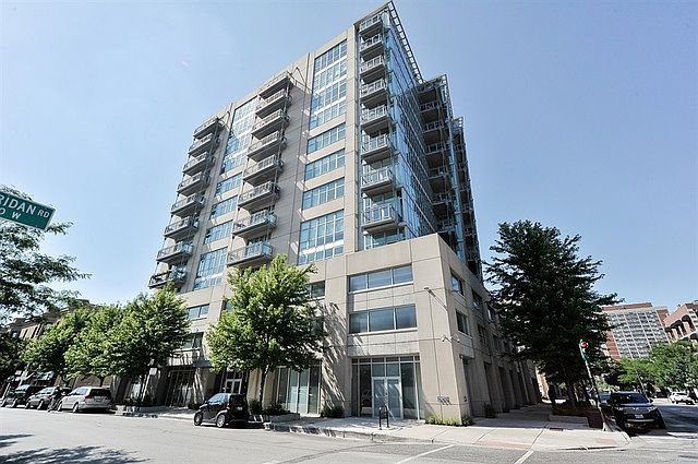 1st image of 1000 W Leland Ave APT 10G