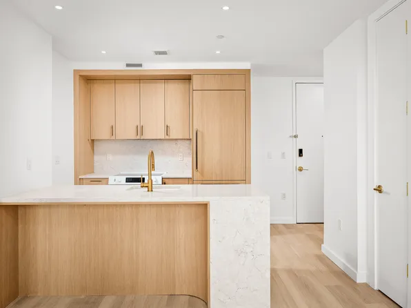 540 Atlantic Avenue 312 image 3 of 38