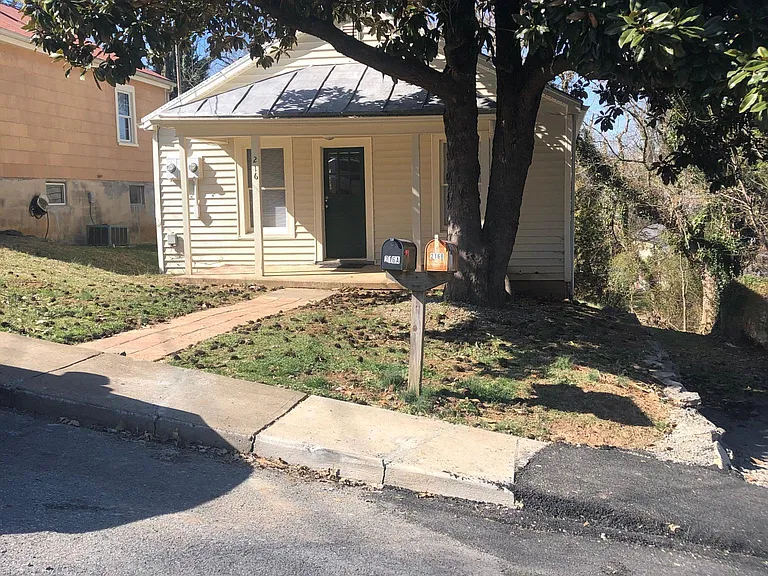 216 Maury Street