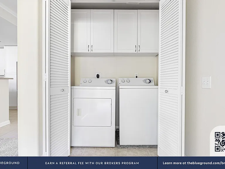 Washer/Dryer in Apartment