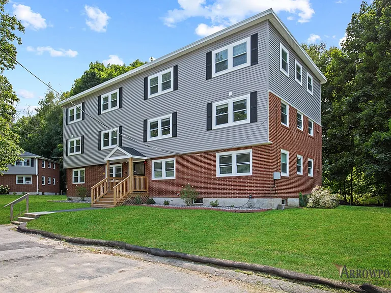 1 Manor Dr — Photo 35