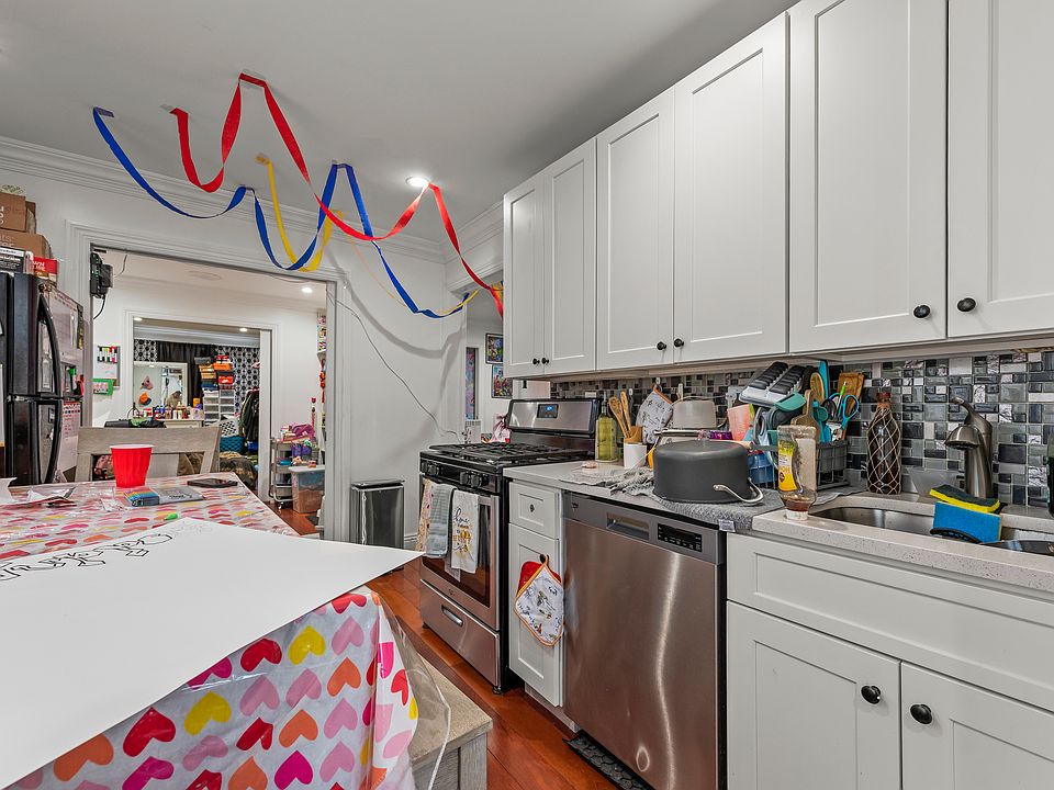 1st image of 120 Rockaway Ave Floor 2