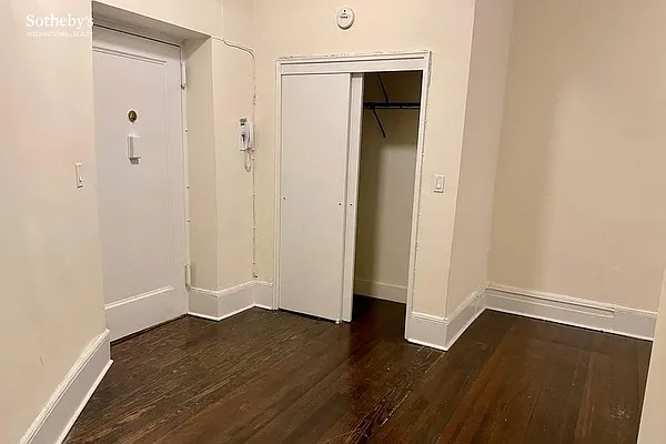 Rented by Sotheby's International Realty | media 10