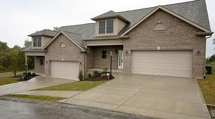 1st image of Sandstone Dr #20