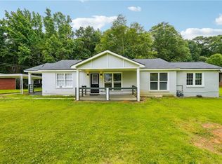 5743 Old Gordon Rd, Mableton, GA 30126