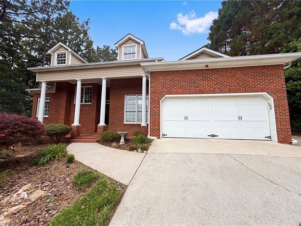 1st image of 2298 Camden Dr SW