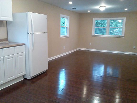 Kitchen and Dining Combo