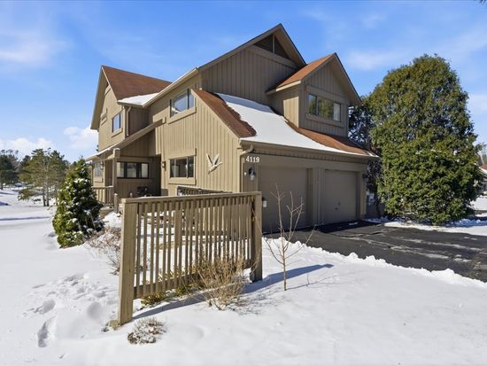 4119 White Ash Rd, Crystal Lake, IL 60014