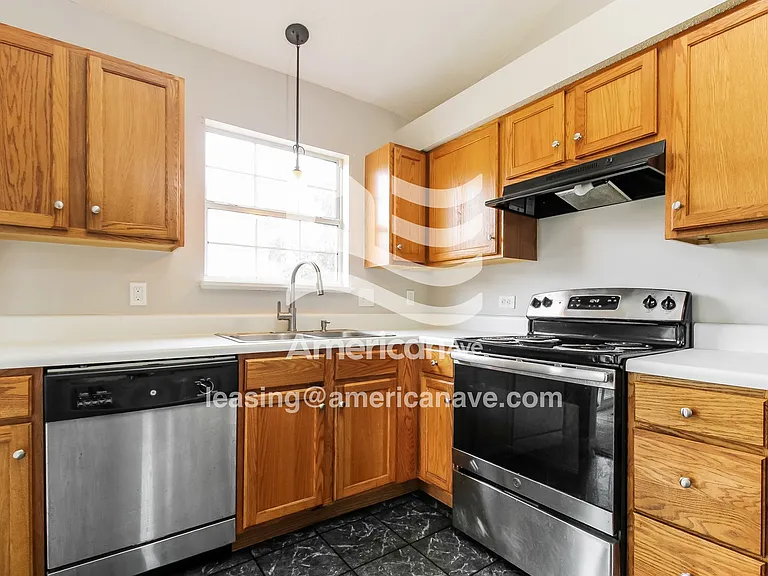 1460_006_kitchen_6.jpg
