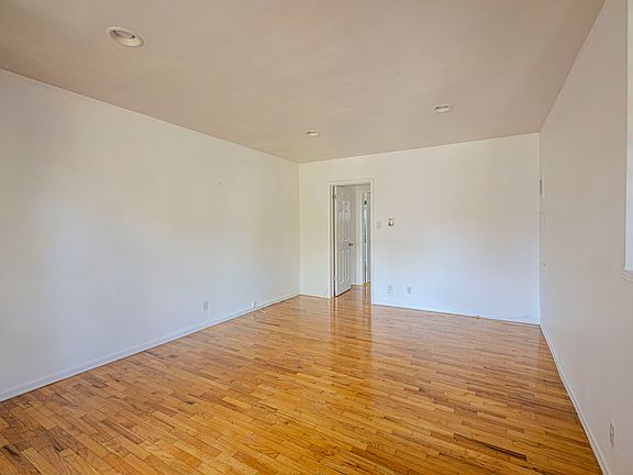 5th image of 1025 Idaho Ave APT 5