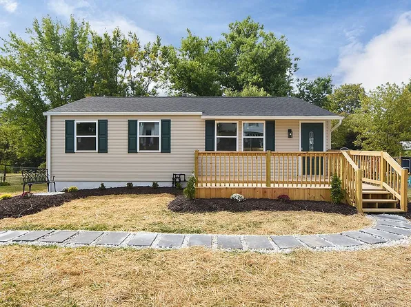 3245 Bradbury Dr, Aliquippa, PA 15001