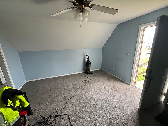3rd image of 1418 E Bradbury Ave