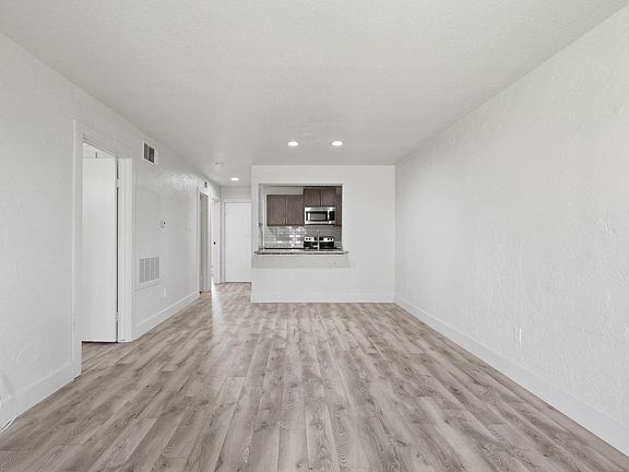 3rd image of 13151 Walden Rd APT 1