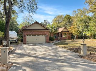 803 Albatross Way, Hampstead, NC 28443