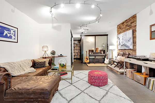 Sold by Compass | media 13