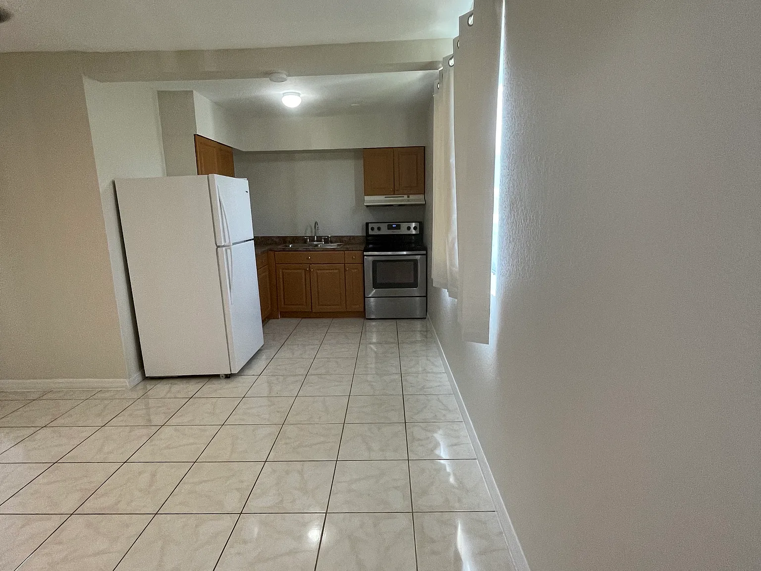 1 bed, $1,300 — Photo 4