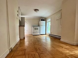 11 Maple St APT 5, Taunton, MA 02780