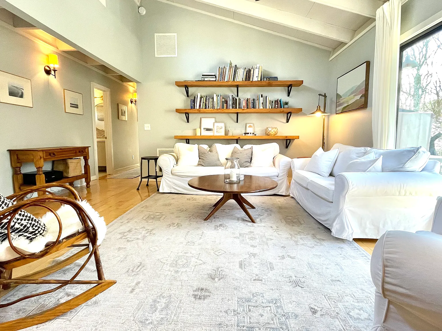 Updated Southampton Home with Private fenced yard — Photo 1