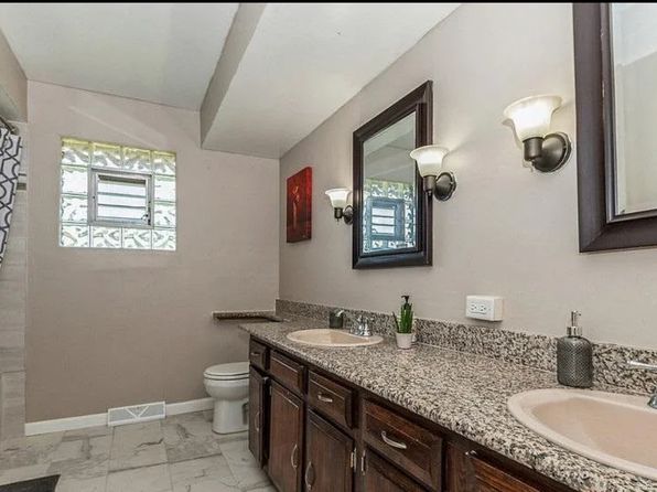 (undisclosed Address), Palos Hills, IL 60465