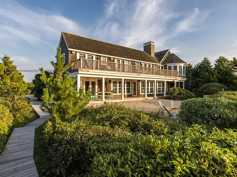 20 Napeague Harbor Rd — Photo 23