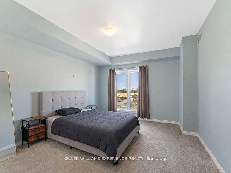 720 Yonge St #307 — Photo 17