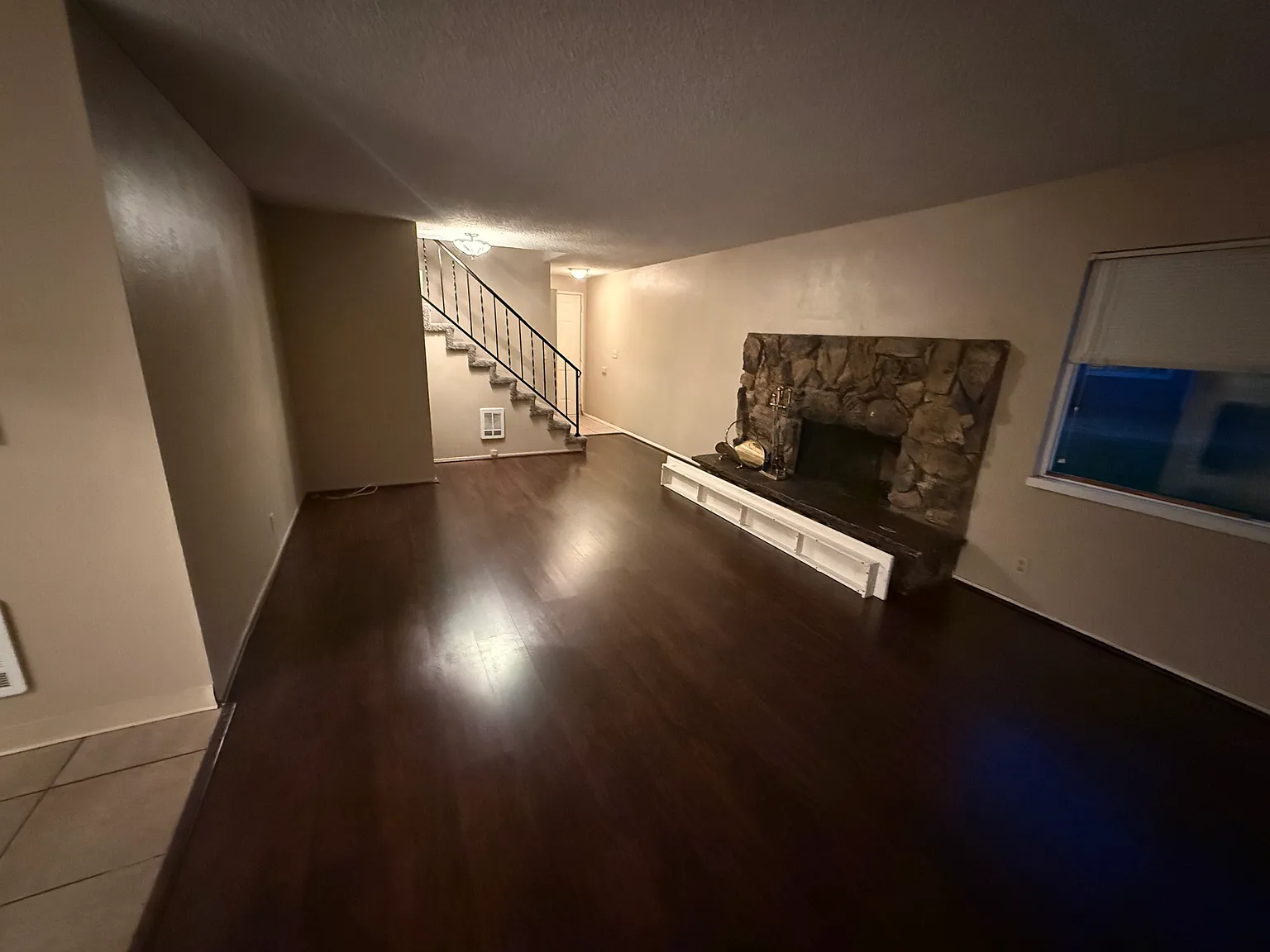 3 bed, 2.5 bath, 1455 sqft, $2,150 — Photo 2